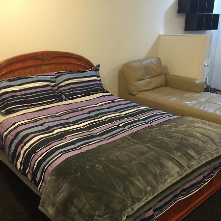 K&R Orewa Homestay מראה חיצוני תמונה