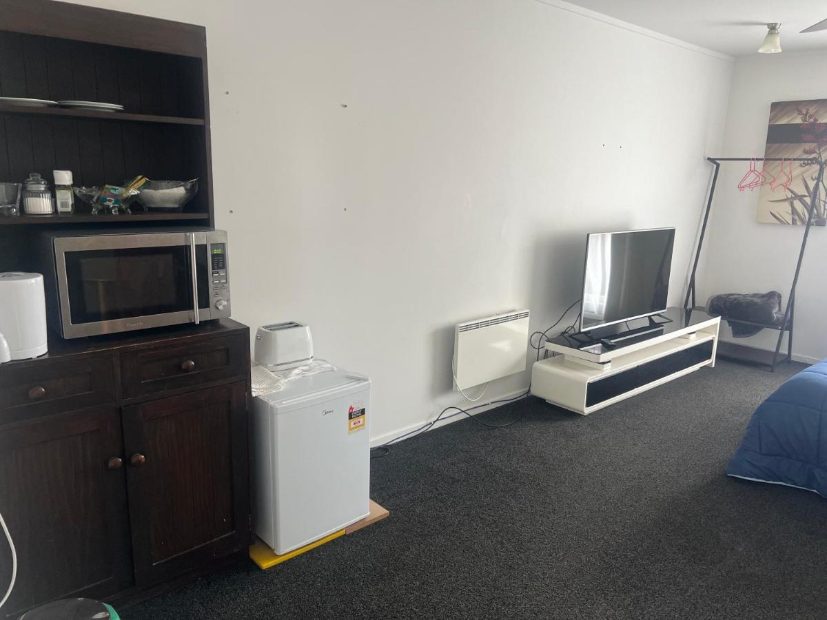 K&R Orewa Homestay מראה חיצוני תמונה